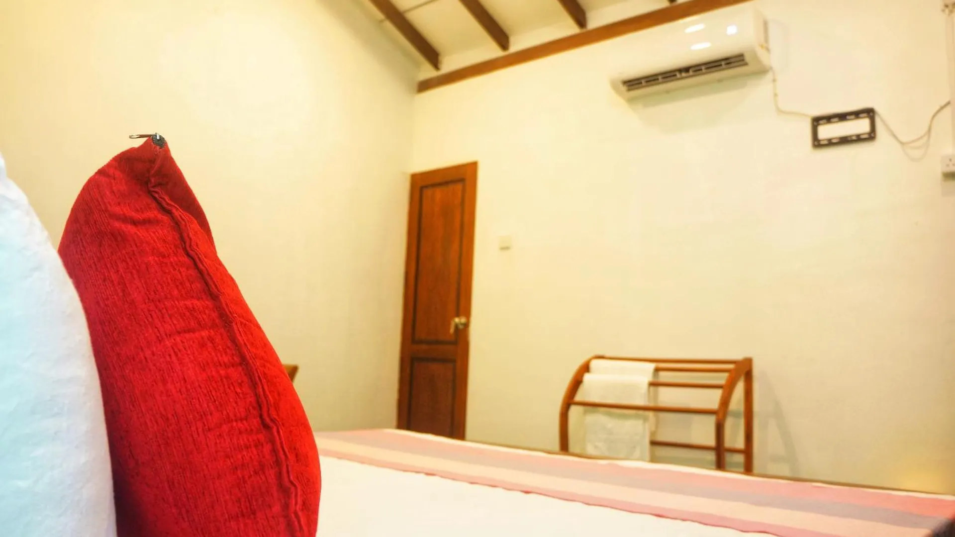 Danu Resort Inamaluwa Bed & Breakfast